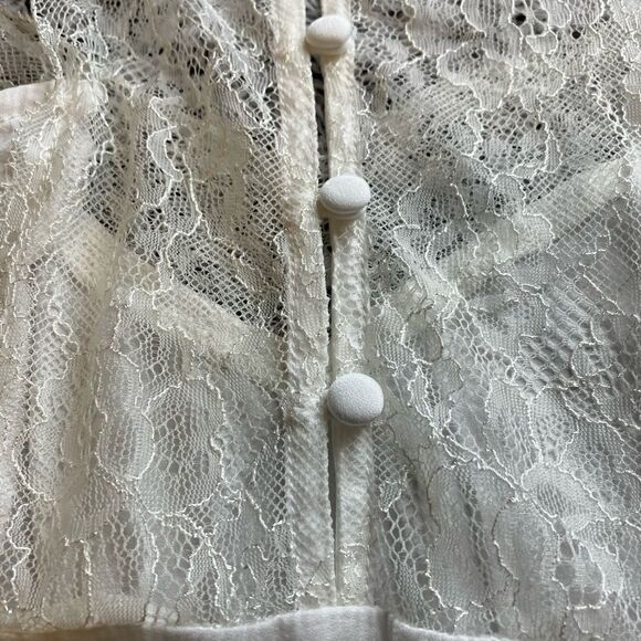 NWT TORRID White Racer Button Back Lace Top Sz 2 - Picture 5 of 6